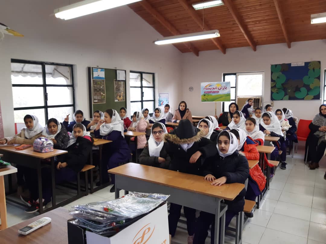 بازدید علمی و تفریحی دختران گل پایه چهارم دبستان باران اندیشه از تالاب بین المللی زیبای سلکه